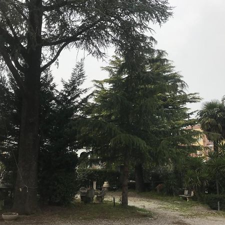 B&B " Guzzi - Inn " Mandello del Lario Eksteriør bilde